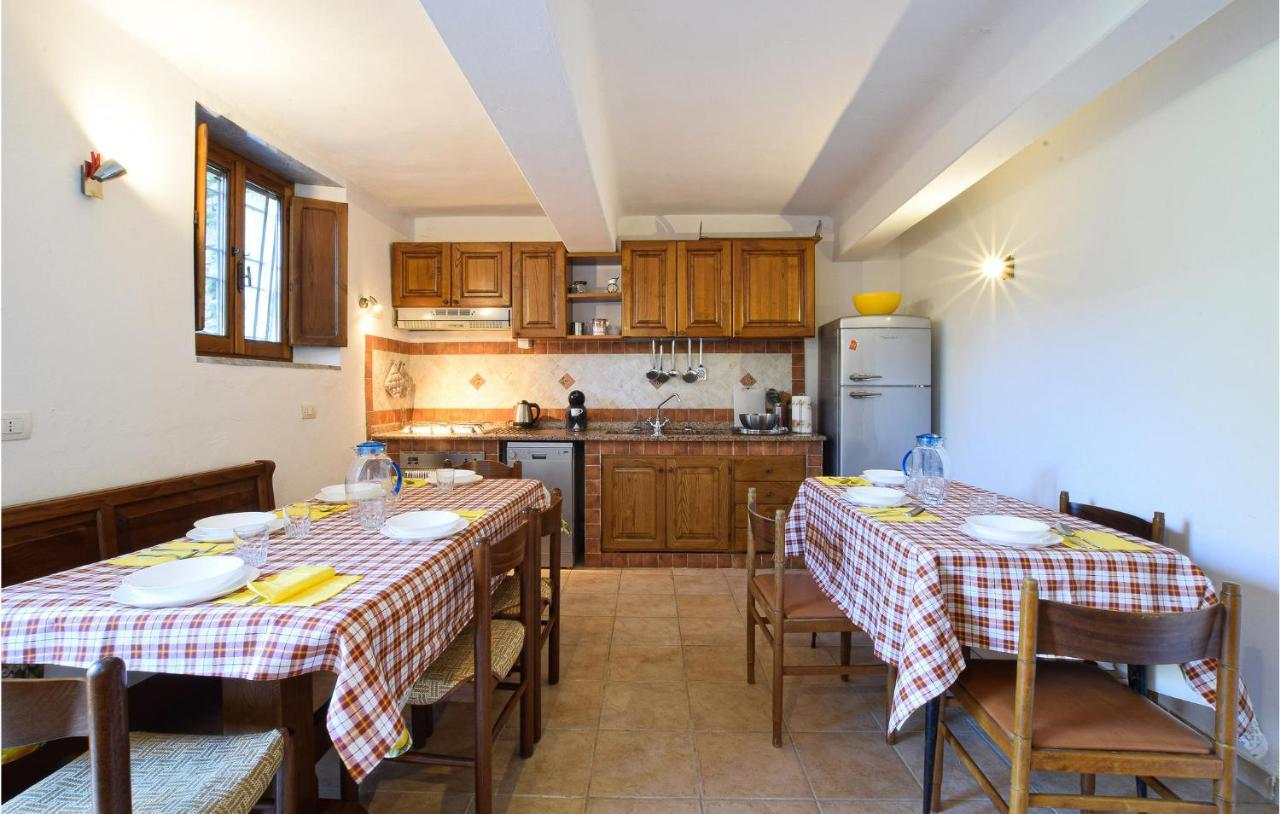 5 Bedroom Amazing Home In Fabbiano Fabbiano  Exterior photo