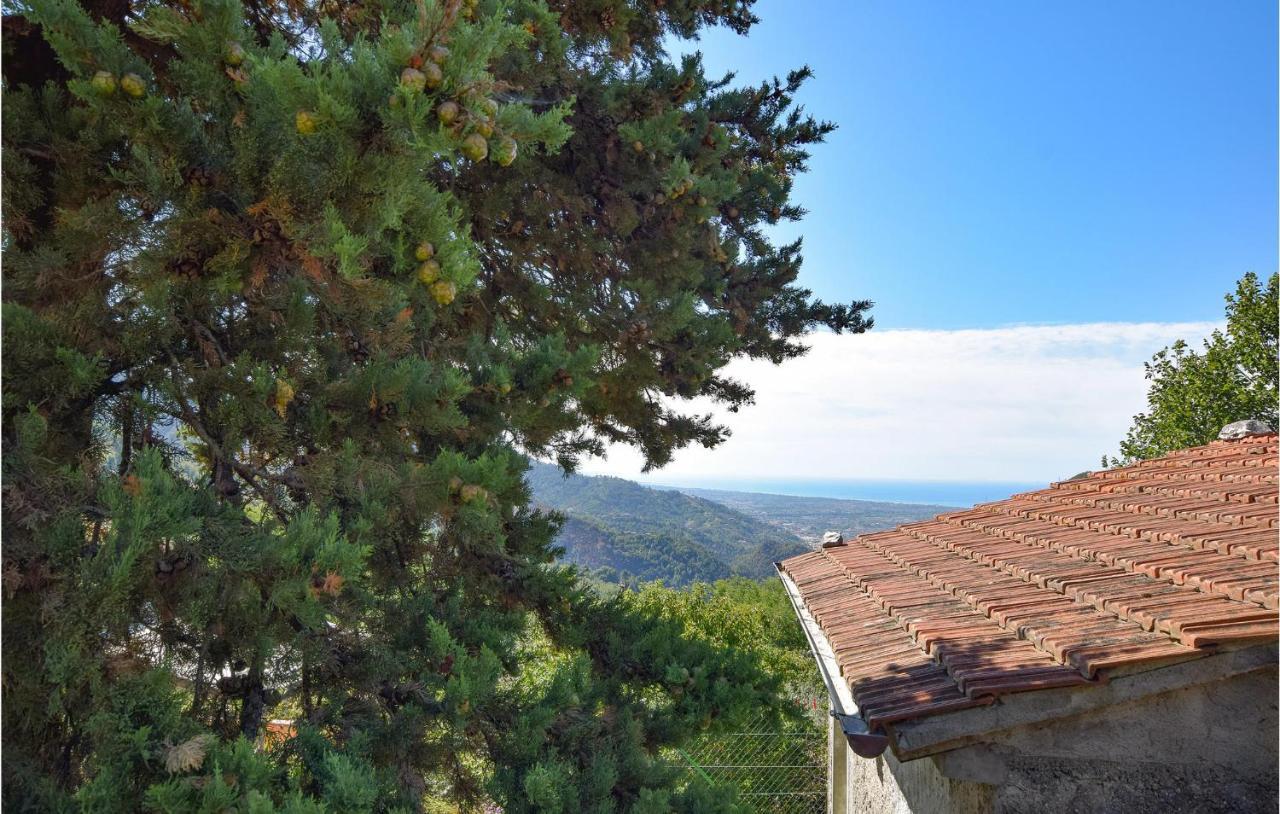 5 Bedroom Amazing Home In Fabbiano Fabbiano  Exterior photo